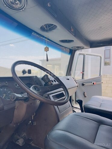 Mercedes Vario-5