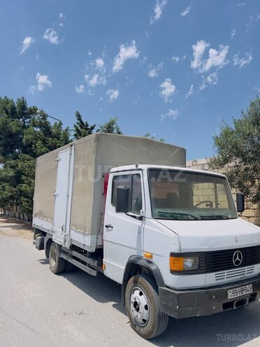 Mercedes Vario-2