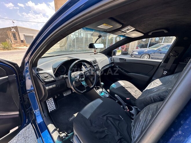 Hyundai Accent-9