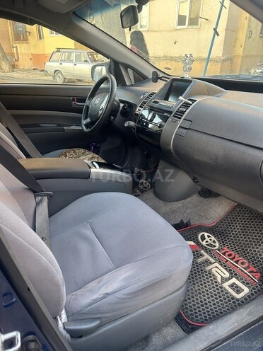 Toyota Prius-3