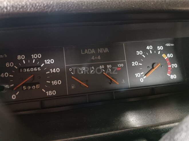 LADA (VAZ) Niva-6