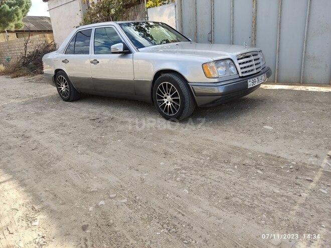 Mercedes E 220-20