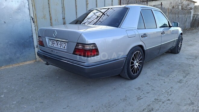 Mercedes E 220-7