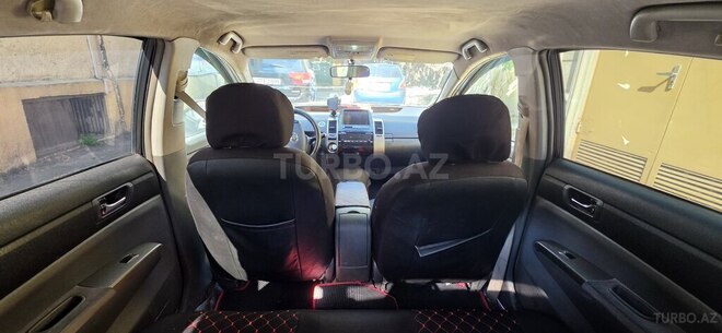 Toyota Prius-5
