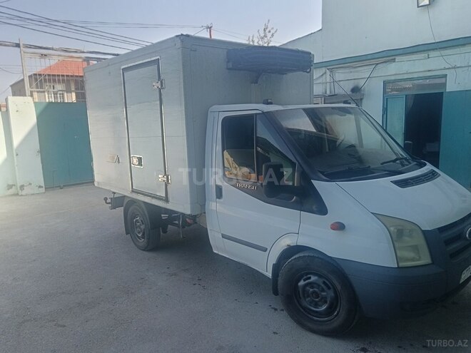 Ford Transit-2