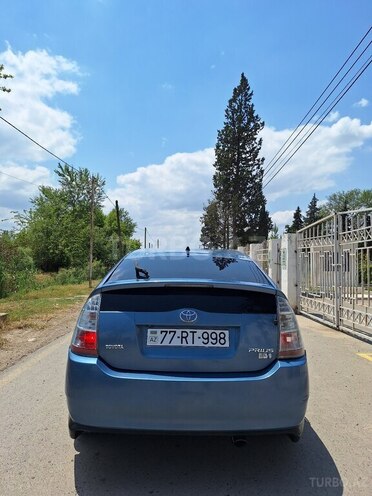 Toyota Prius-8