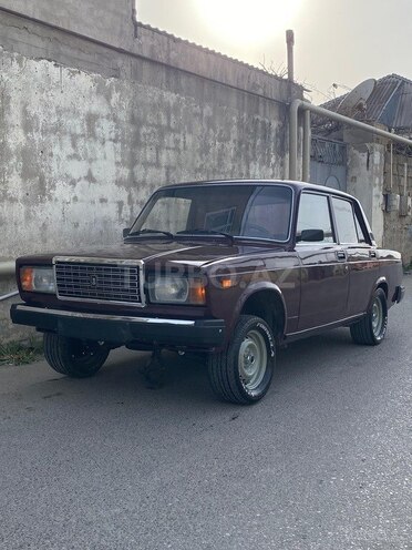 LADA (VAZ) 2107-1