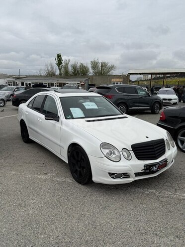 Mercedes E 220-1