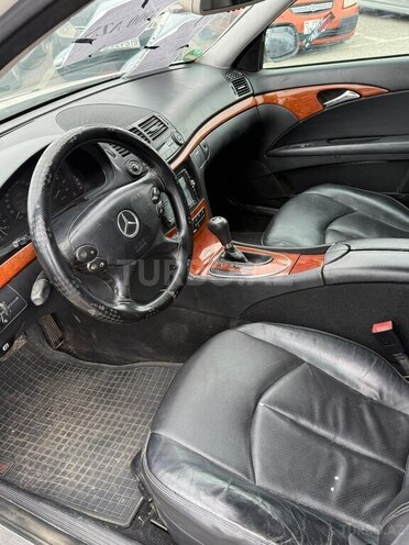 Mercedes E 220-8