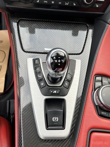 BMW M6-12
