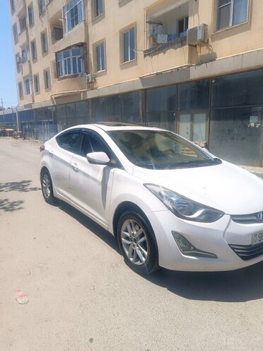 Hyundai Elantra-2