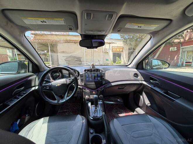Chevrolet Cruze-9