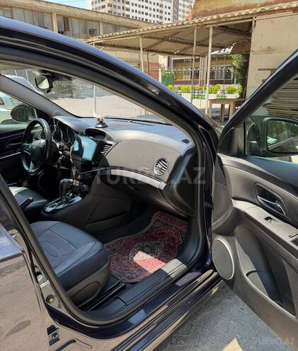 Chevrolet Cruze-5