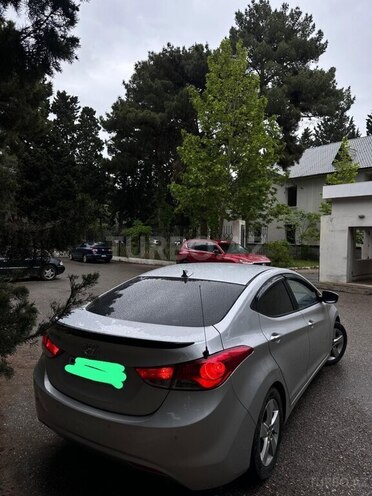 Hyundai Avante-5