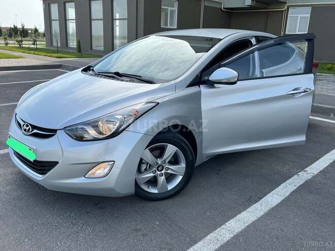Hyundai Avante-8