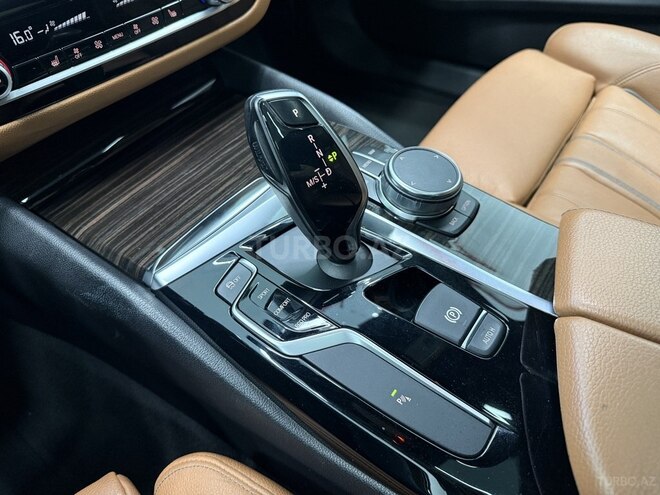 BMW 530-15