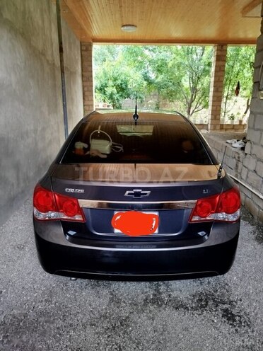 Chevrolet Cruze-11