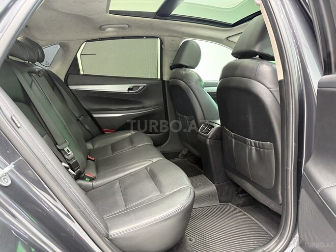 Hyundai Grandeur-12