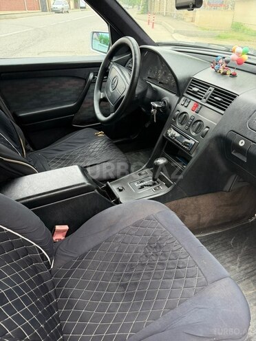 Mercedes C 180-3
