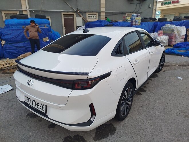 Changan Qiyuan A05-8