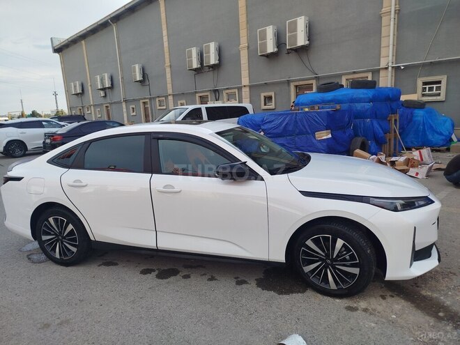 Changan Qiyuan A05-10
