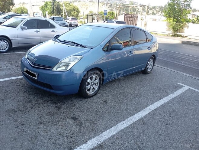 Toyota Prius-5