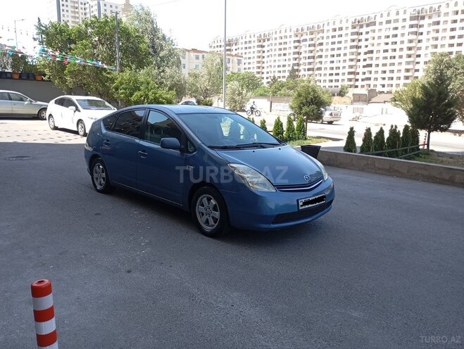 Toyota Prius-4