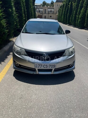 Toyota Camry-1