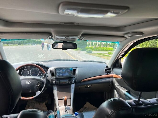 Hyundai Sonata-6