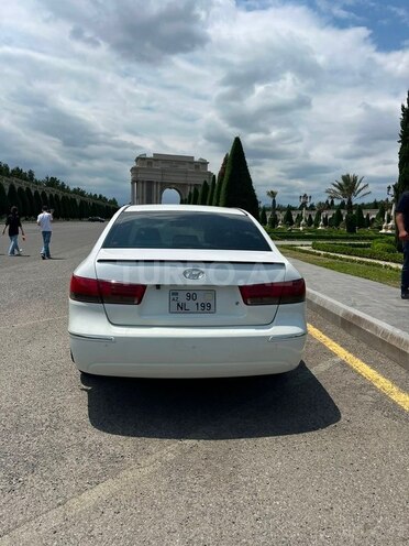 Hyundai Sonata-2