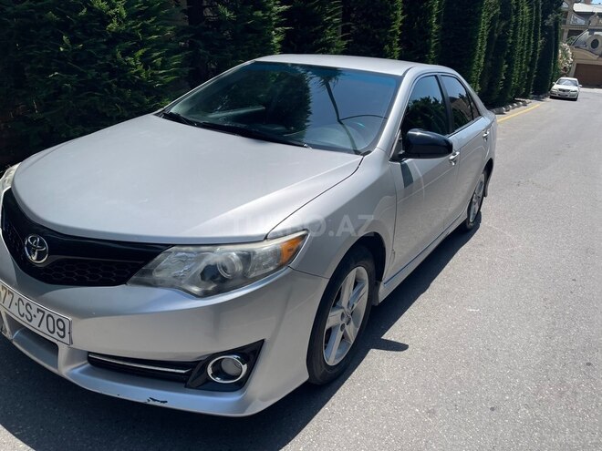 Toyota Camry-5