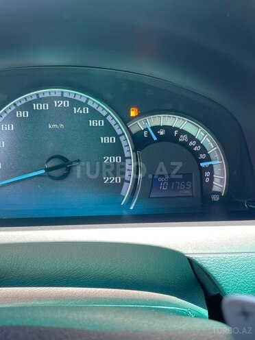 Toyota Camry-15