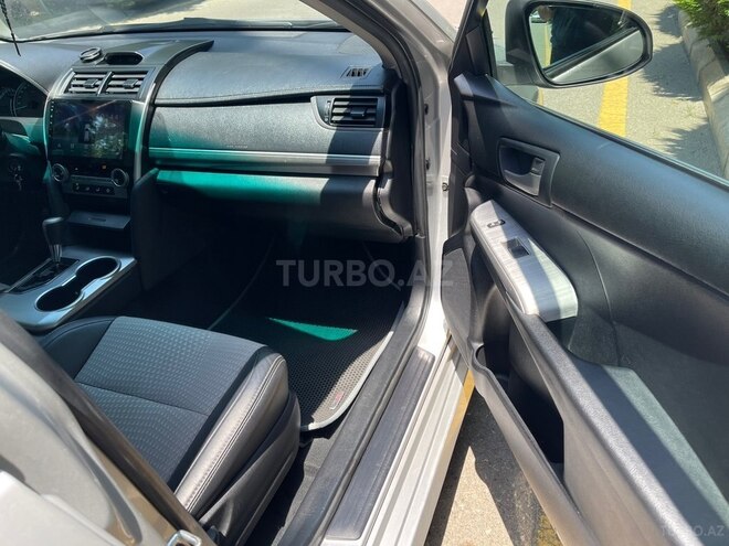 Toyota Camry-11
