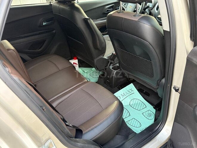 Chevrolet Trax-12