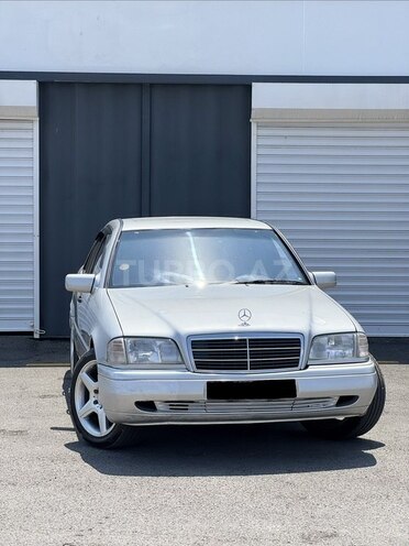 Mercedes C 200-2