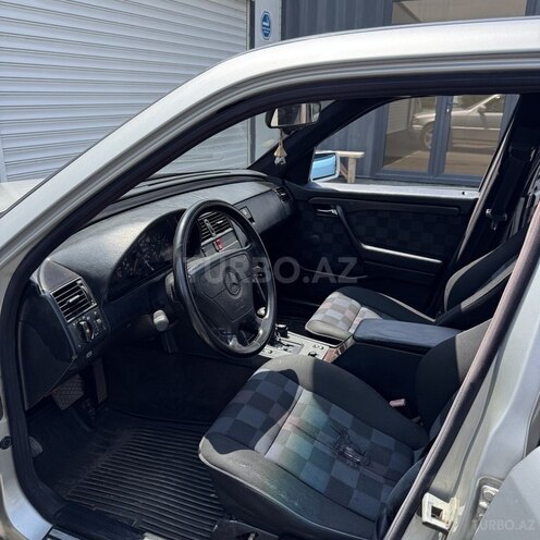 Mercedes C 200-9