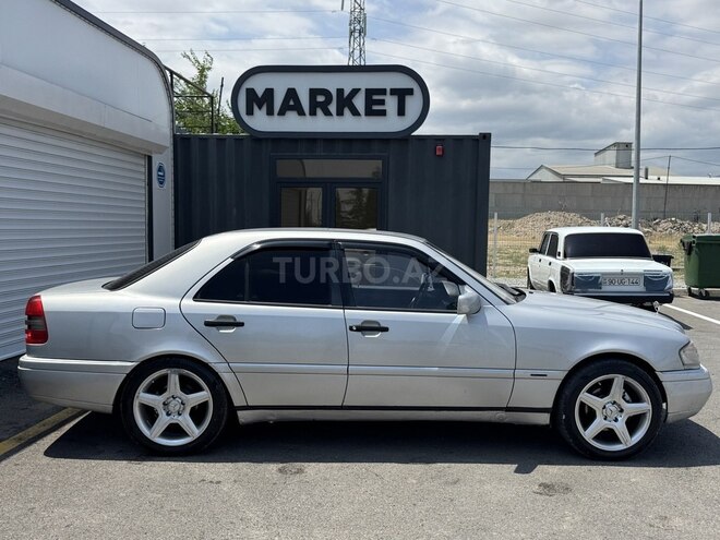 Mercedes C 200-4