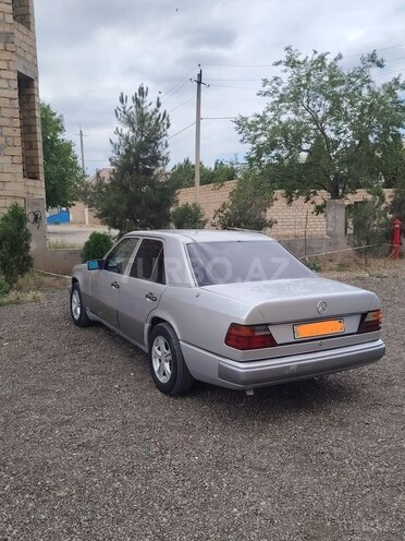 Mercedes 200 E-3