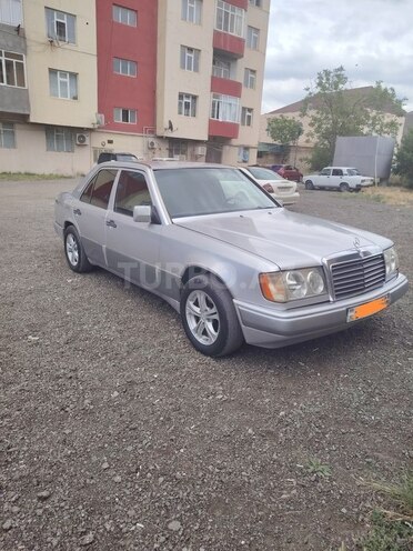 Mercedes 200 E-5