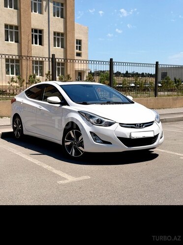 Hyundai Elantra-3