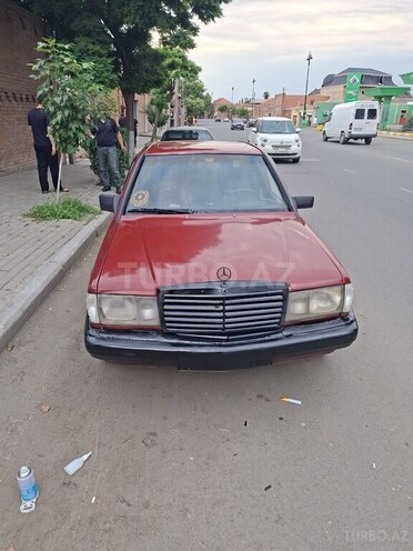 Mercedes 190-1