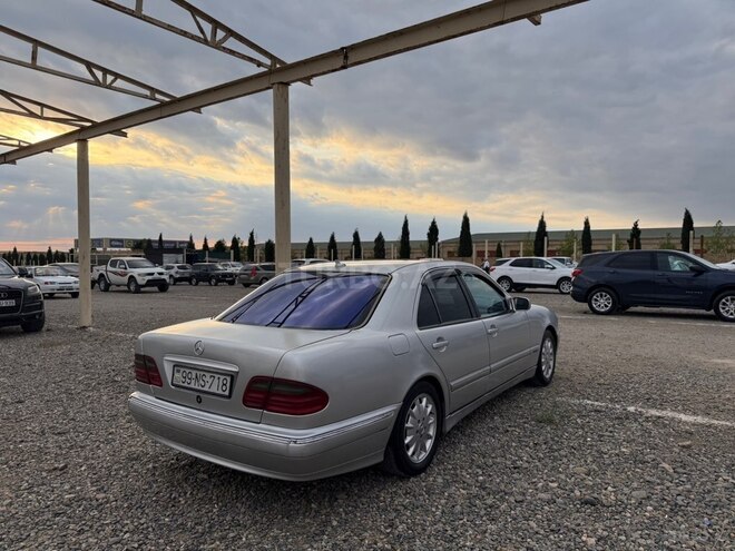 Mercedes E 220-5