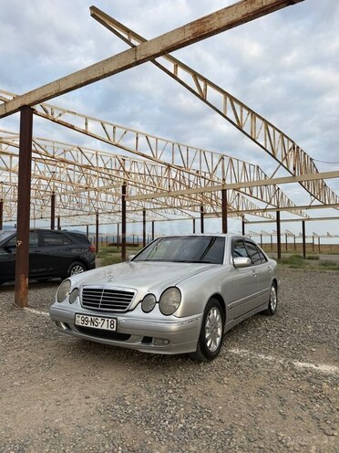 Mercedes E 220-7