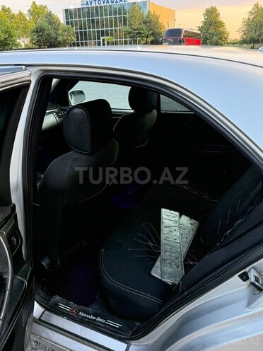 Mercedes E 220-9