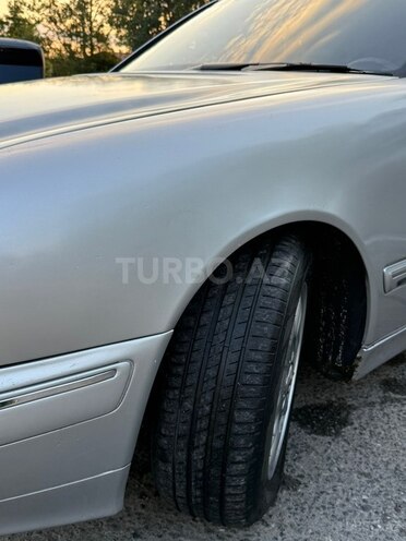 Mercedes E 220-16
