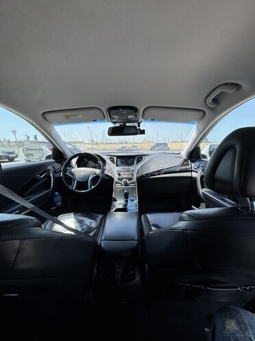 Hyundai Grandeur-6