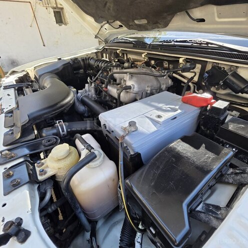 Mitsubishi Pajero-15