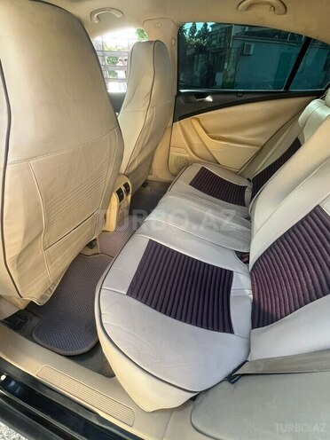 Volkswagen Passat-5