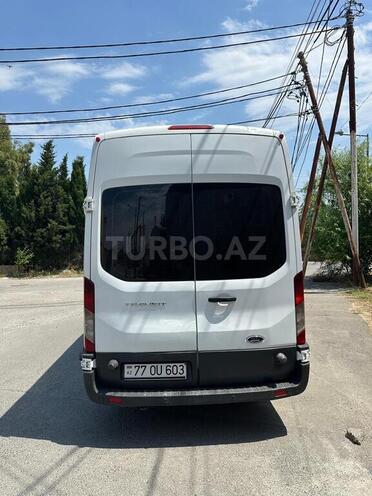 Ford Transit-3