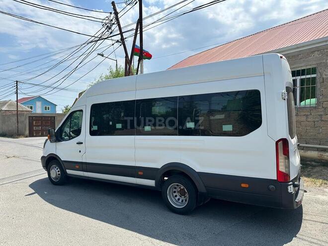 Ford Transit-4